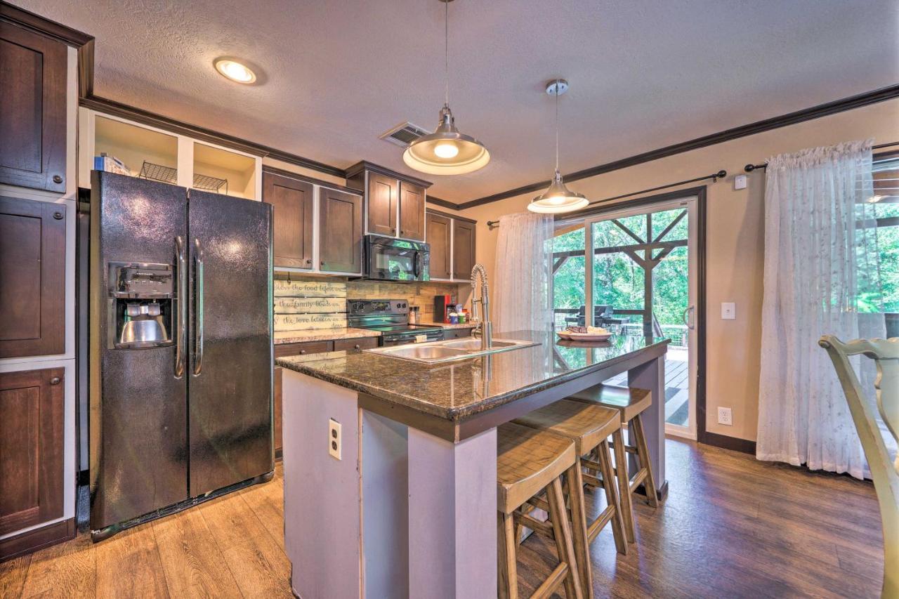 Pet-Friendly Home With Pool In Broken Bow! 외부 사진
