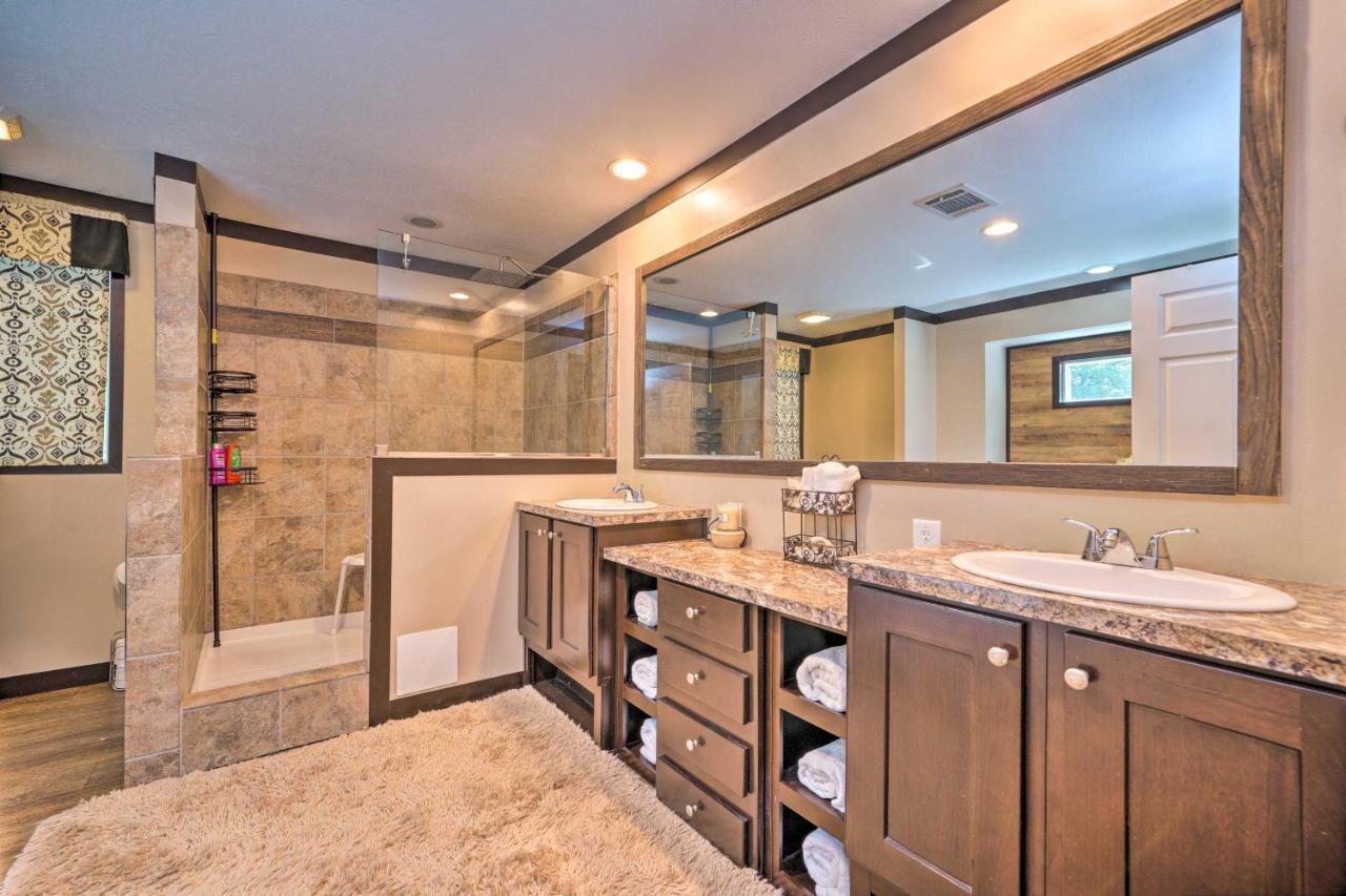 Pet-Friendly Home With Pool In Broken Bow! 외부 사진