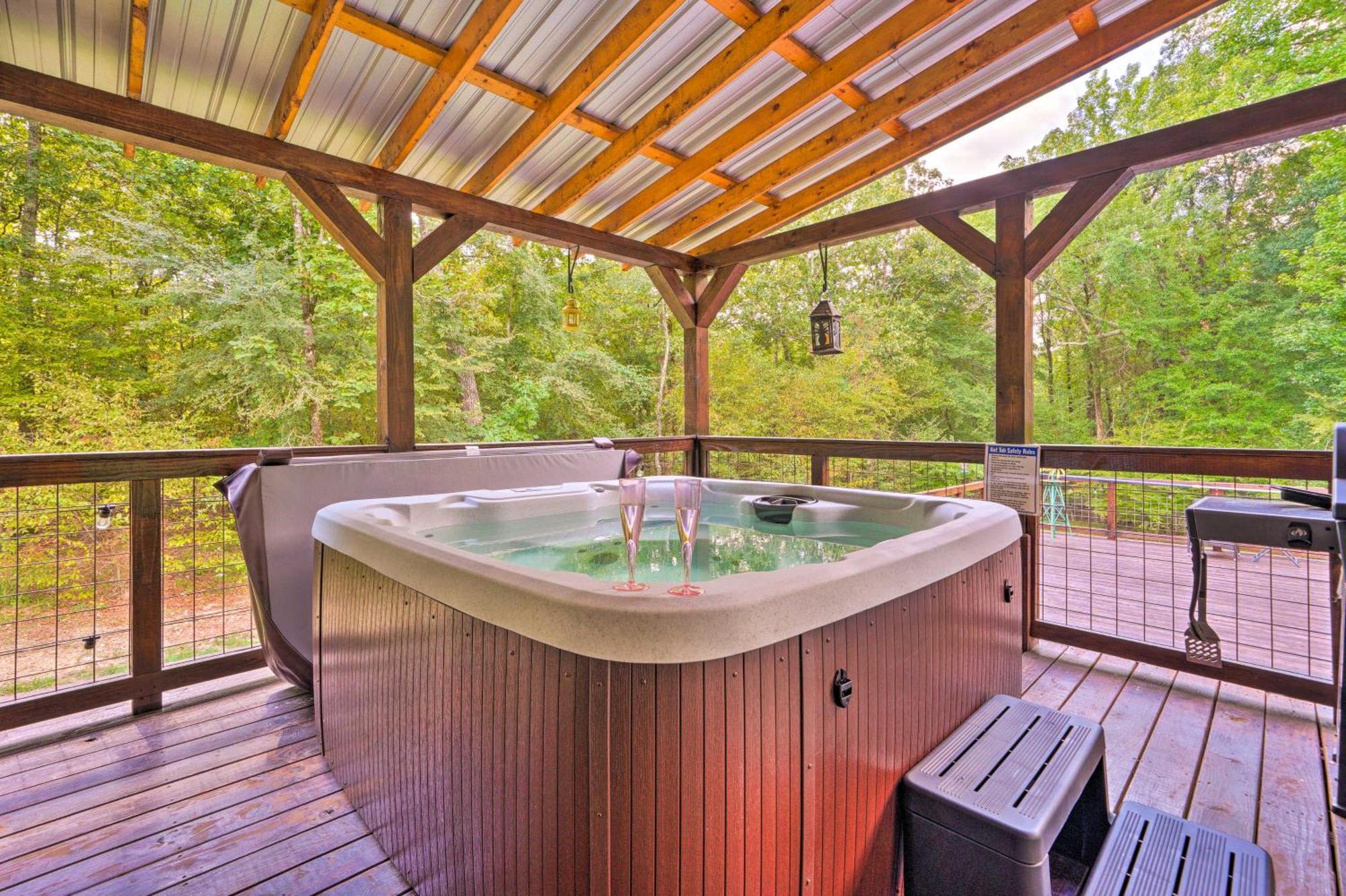 Pet-Friendly Home With Pool In Broken Bow! 외부 사진